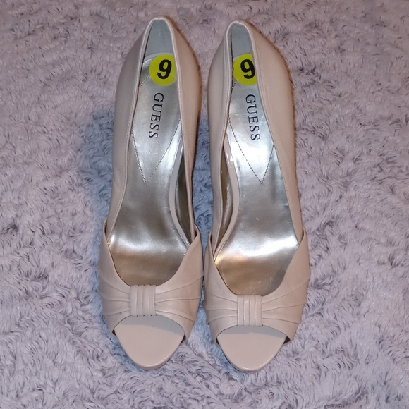 guess beige heels